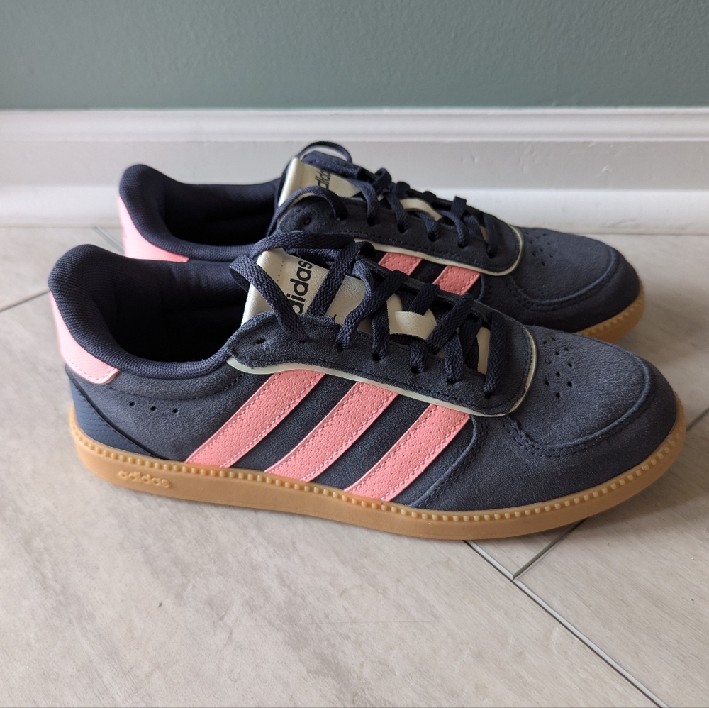 NWOT Adidas Breaknet Sleek Sneakers